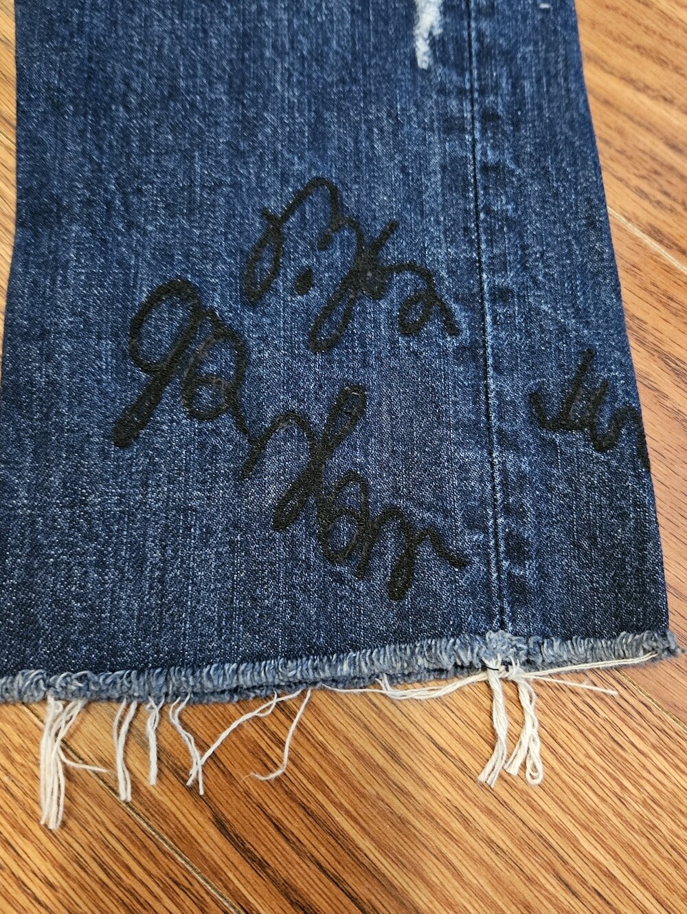 Jeans - Picture 2 of 11